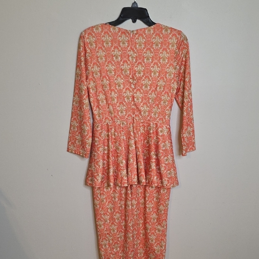 Chic DAINTY JEWELLS Patterned Peplum Dress SIZE SMALL - Picture 5 of 6